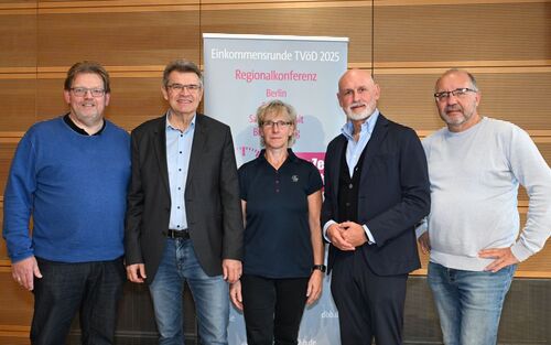 Gruppenbild mit 5 Personen