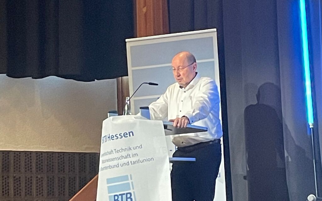 Vorsitzender dbb Hessen Heini Schmitt