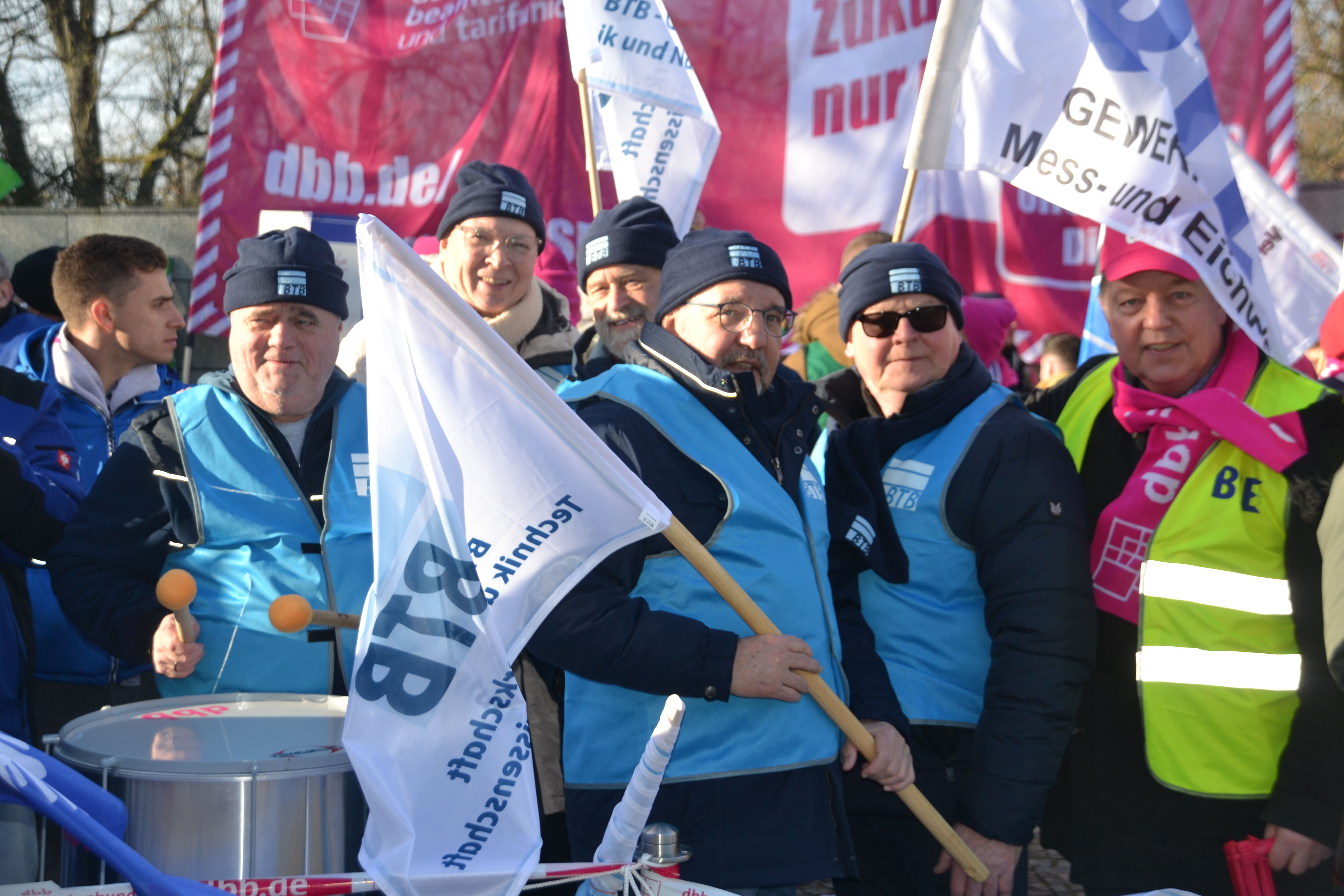 Start der Tarifrunde in Potsdam